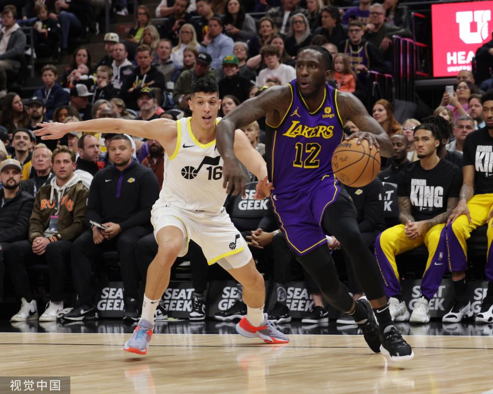 狼队与费内 狼队与费内