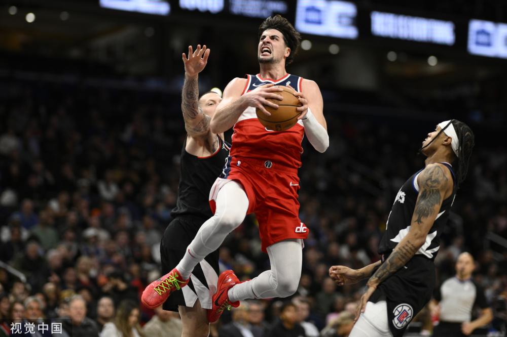 朗有着浓厚 朗有着浓厚