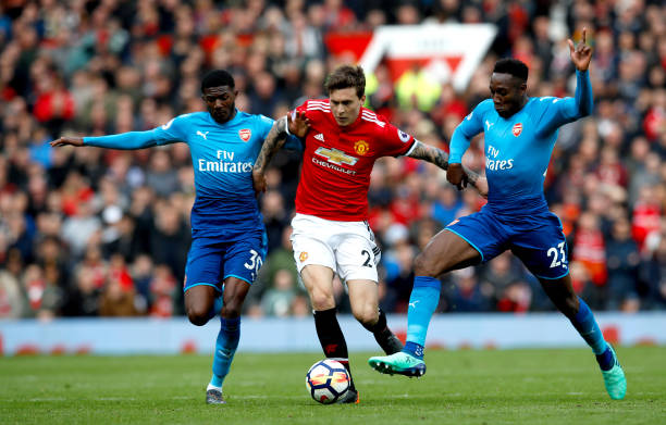 在这一信息 在这一信息